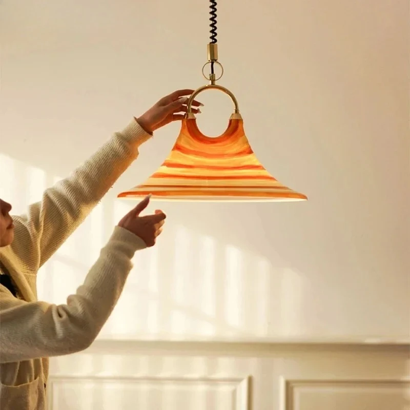 Modern Nordic Pendant Lights Retro Painted Hanging Lamps for Living Room Bedroom Dining Hall Artistic Home Decoration Fixtures
Modern Nordic Pendant Lights Retro Painted Hanging Lamps for Living Room Bedroom Dining Hall Artistic Home Decoration Fixtures