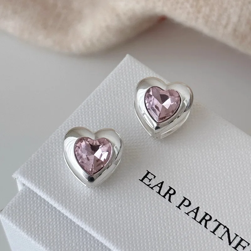 VENTFILLE 925 Sterling Silver Love Heart Earring for Women Zircon Sweet Simple Jewelry Birthday Gift Dropshipping
VENTFILLE 925 Sterling Silver Love Heart Earring for Women Zircon Sweet Simple Jewelry Birthday Gift Dropshipping