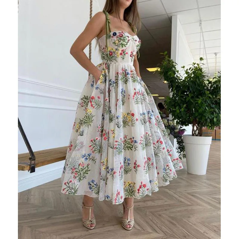 Romantic Tulle A-Line Prom Gown Elegant Evening Dress Square Neck Sleeveless Ankle Length Appliques Ruffles 2025 Free Customized
Romantic Tulle A-Line Prom Gown Elegant Evening Dress Square Neck Sleeveless Ankle Length Appliques Ruffles 2025 Free Customized