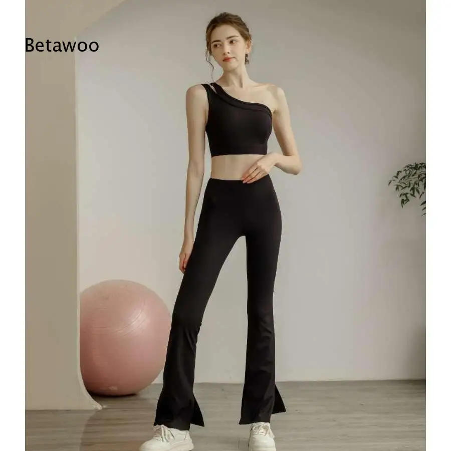 Women's One Shoulder Sports Bra and Flare Leggings Set 2 Piece Workout Gym Fitness Yoga Athletic Training Exercise Clothing Suit
Women's One Shoulder Sports Bra and Flare Leggings Set 2 Piece Workout Gym Fitness Yoga Athletic Training Exercise Clothing Suit