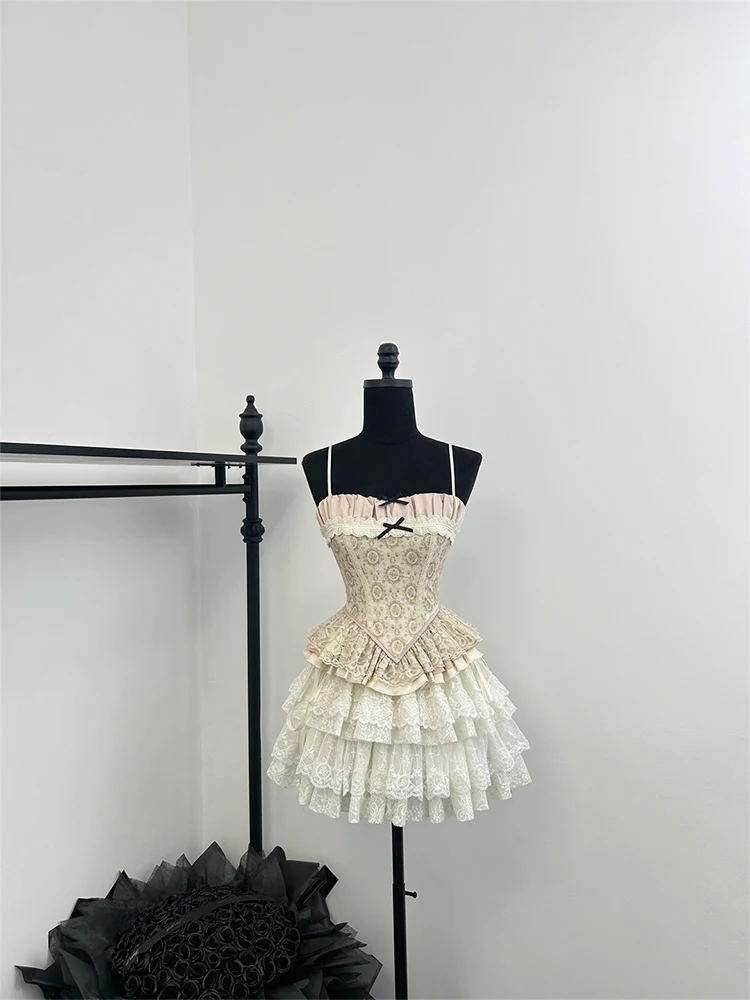 Summer Women Old Money Ballet Core Lolita Rave Birthday Vacation Outfits 2 Piece Set Vintage Camisole + Gyaru Mini Lace Skirts
Summer Women Old Money Ballet Core Lolita Rave Birthday Vacation Outfits 2 Piece Set Vintage Camisole + Gyaru Mini Lace Skirts