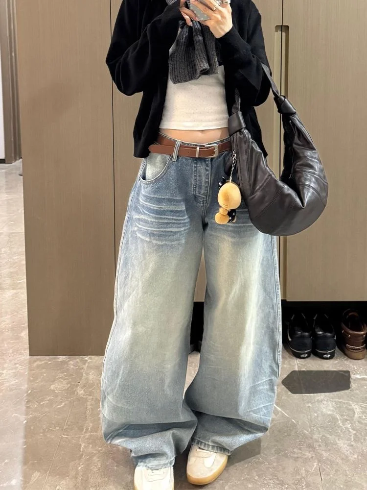 Loose Fit Lazy Feeling Women's Jeans Summer New Style plus Size Slimming Wide Leg Pants Low Waist Zipper Closure Casual Wear
Loose Fit Lazy Feeling Women's Jeans Summer New Style plus Size Slimming Wide Leg Pants Low Waist Zipper Closure Casual Wear