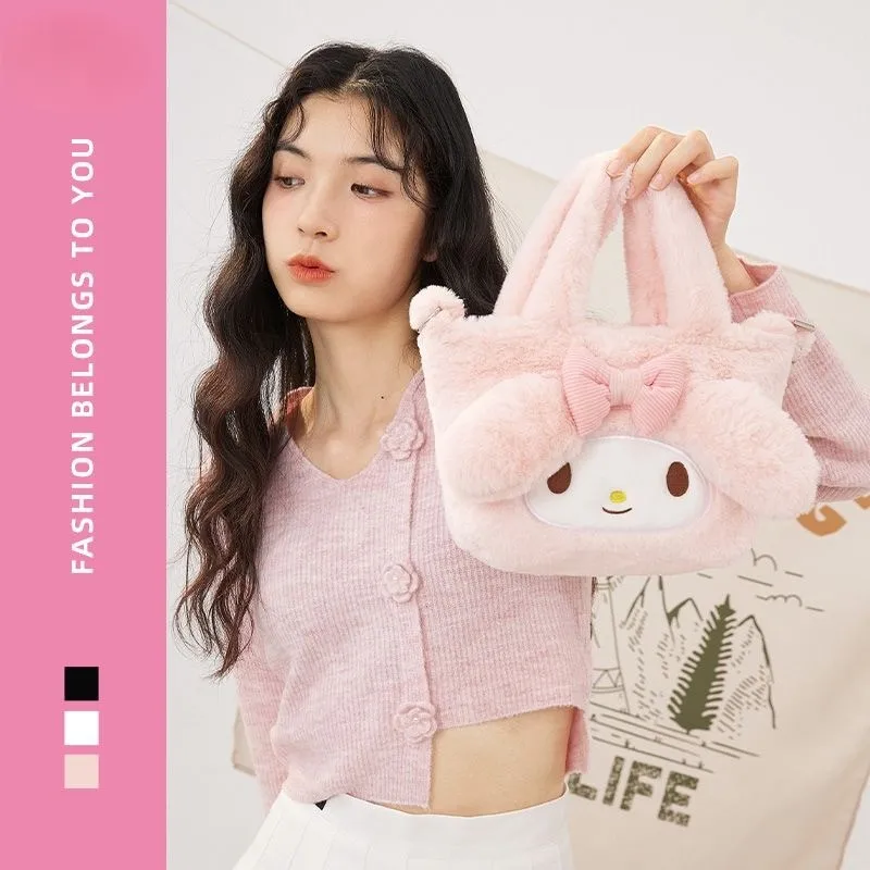 Sanrio новая ручная сумка через плечо с милым мультяшным рисунком модная плюшевая сумка Kuromi Hellokitty My Melody повседневная дорожная сумка на плечо
Sanrio новая ручная сумка через плечо с милым мультяшным рисунком модная плюшевая сумка Kuromi Hellokitty My Melody повседневная дорожная сумка на плечо