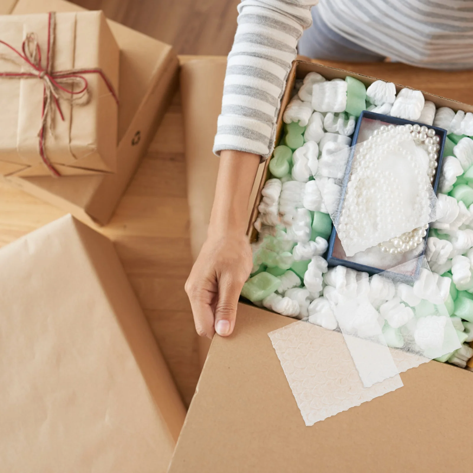 100Pcs Bubble Mailing Envelope Heart Pattern Thickened Padding for Secure Shipping Protective Packaging Wrap Storage Solution
100Pcs Bubble Mailing Envelope Heart Pattern Thickened Padding for Secure Shipping Protective Packaging Wrap Storage Solution