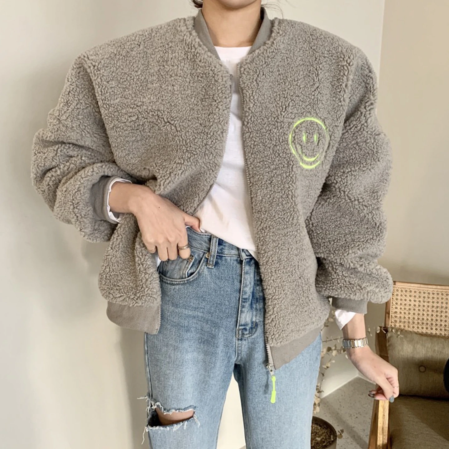 Lamb Fur Jaet Women's Stand Collar Zipper Sle Printed Front And Ba Smiling Face Design Winter New Arrival Korean Sle
Lamb Fur Jaet Women's Stand Collar Zipper Sle Printed Front And Ba Smiling Face Design Winter New Arrival Korean Sle