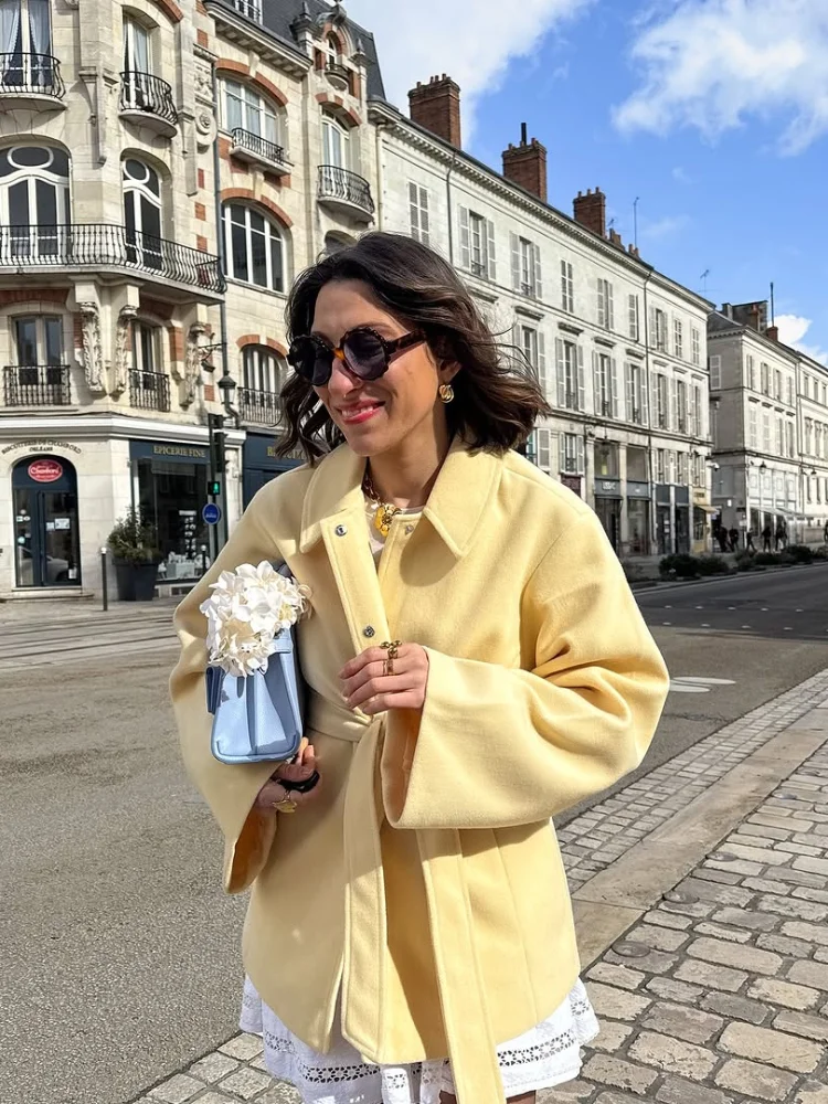 Chic Yellow Wool Coat Women Sleeve Lapel Elegant Belted Loose Jacket Autumn 2025 Winter Daily Wear Female Fashion Outerwears
Chic Yellow Wool Coat Women Sleeve Lapel Elegant Belted Loose Jacket Autumn 2025 Winter Daily Wear Female Fashion Outerwears