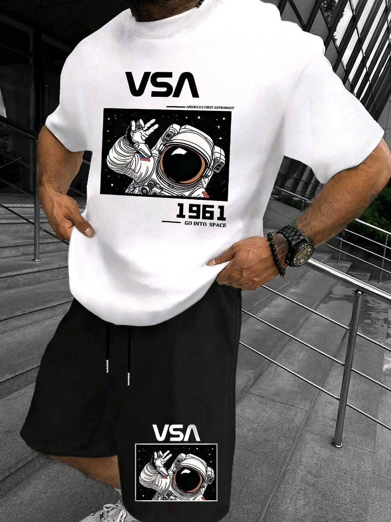 The new men's set for summer 2025 features 3D cartoon astronaut prints which are casual fashionable soft and comfortable
The new men's set for summer 2025 features 3D cartoon astronaut prints which are casual fashionable soft and comfortable