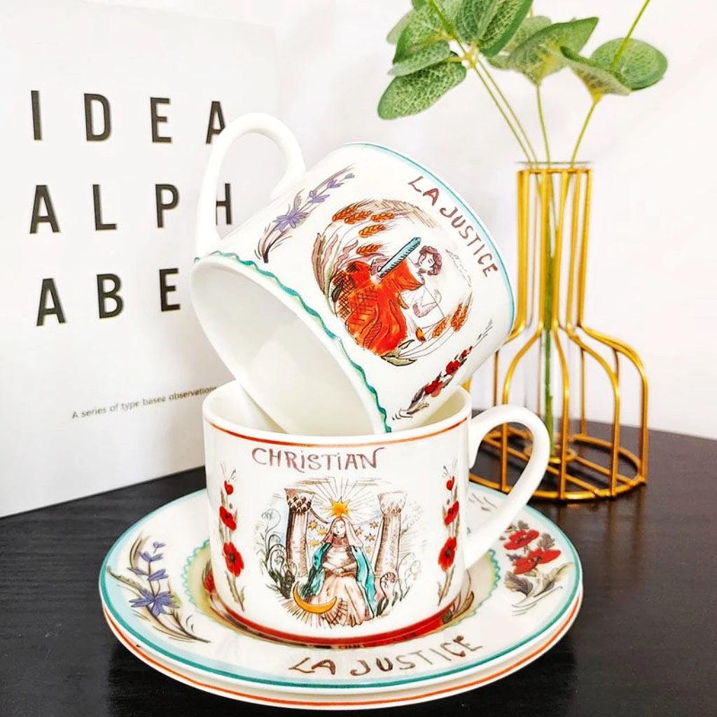 European Ceramics Coffee Cups Plates Set Retro Milk Mug Espresso Cup Household Afternoon Teacup Suit Bone China Giftate Gift Box
European Ceramics Coffee Cups Plates Set Retro Milk Mug Espresso Cup Household Afternoon Teacup Suit Bone China Giftate Gift Box