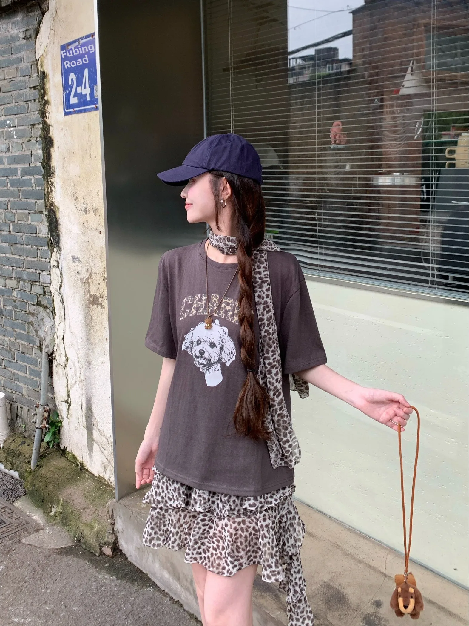 Retro American Set Women's Summer 2026 New Printed Letter T-shirt Leopard Print Sash Cake Short Skirt Three-piece Set
Retro American Set Women's Summer 2026 New Printed Letter T-shirt Leopard Print Sash Cake Short Skirt Three-piece Set