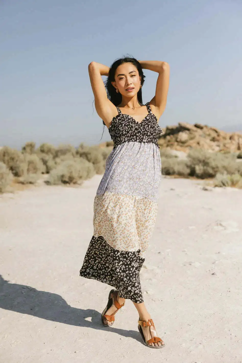 Fashion Printed Patchwork Lace Up Dresses Spring Women Sleeveless Fungus Edge Long Dress Summer High Waist Beach Camisole Dress
Fashion Printed Patchwork Lace Up Dresses Spring Women Sleeveless Fungus Edge Long Dress Summer High Waist Beach Camisole Dress