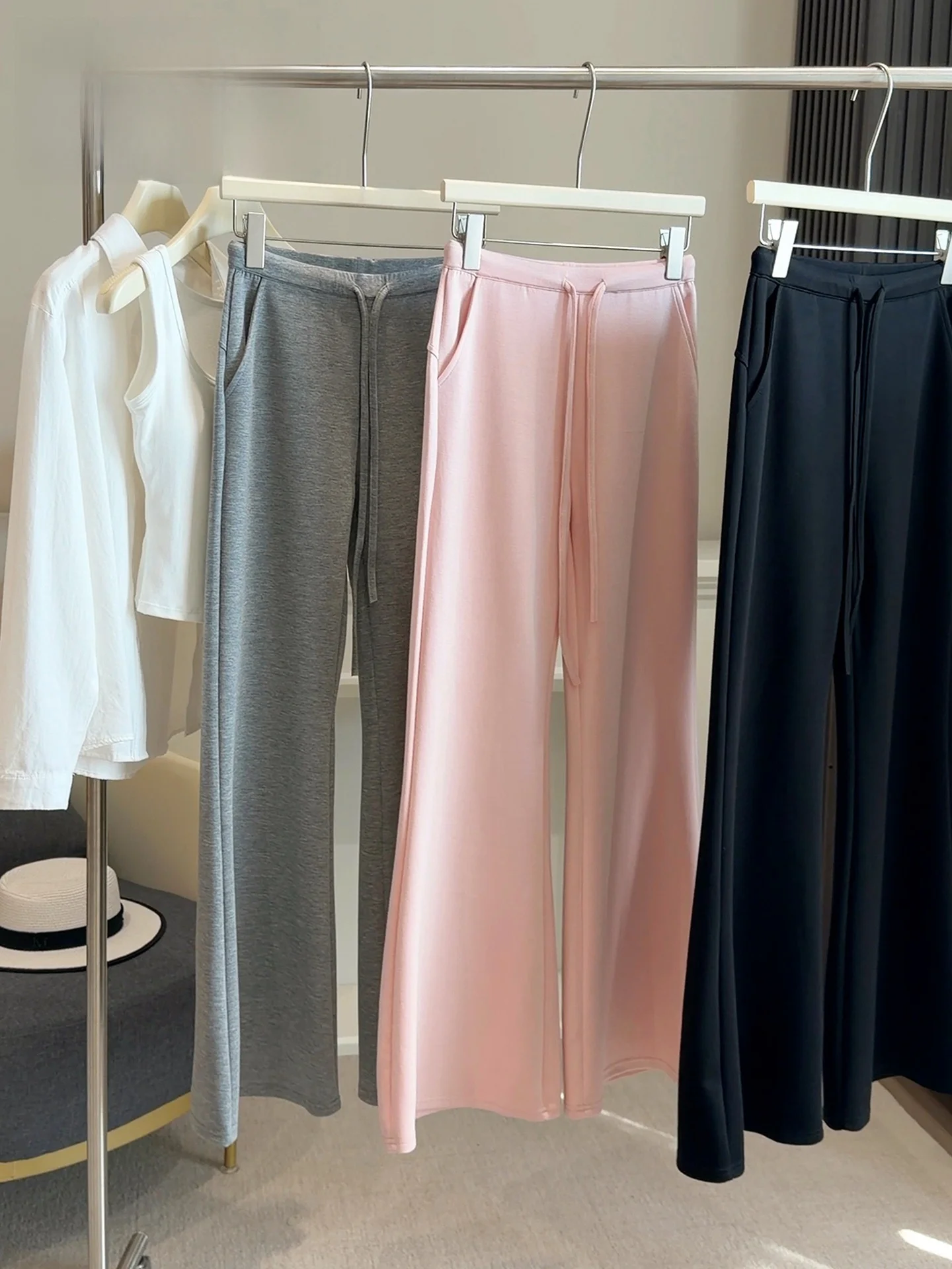 Soft Cloud Cotton Flared Pants Women's Casual Sports Yoga Pants Pink Trousers Spring Commute Sle High Waist Knitted Fabric
Soft Cloud Cotton Flared Pants Women's Casual Sports Yoga Pants Pink Trousers Spring Commute Sle High Waist Knitted Fabric