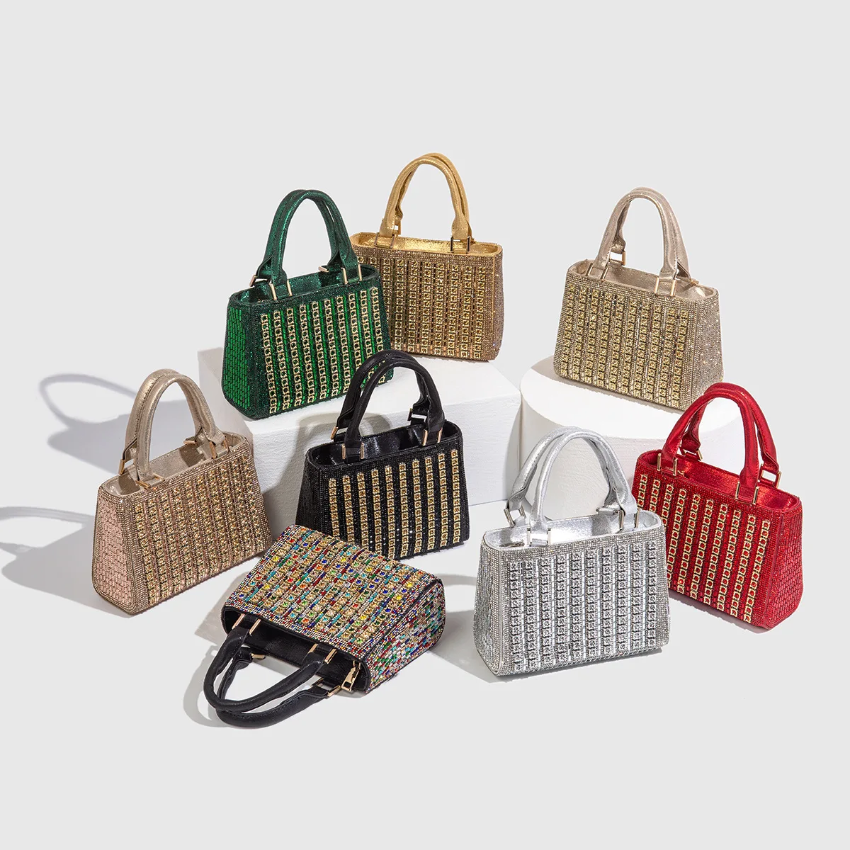 Diamond-encrusted dinner Princess Diana bag lady hand-held rhinestone bag shoulder crossbody small square bag
Diamond-encrusted dinner Princess Diana bag lady hand-held rhinestone bag shoulder crossbody small square bag