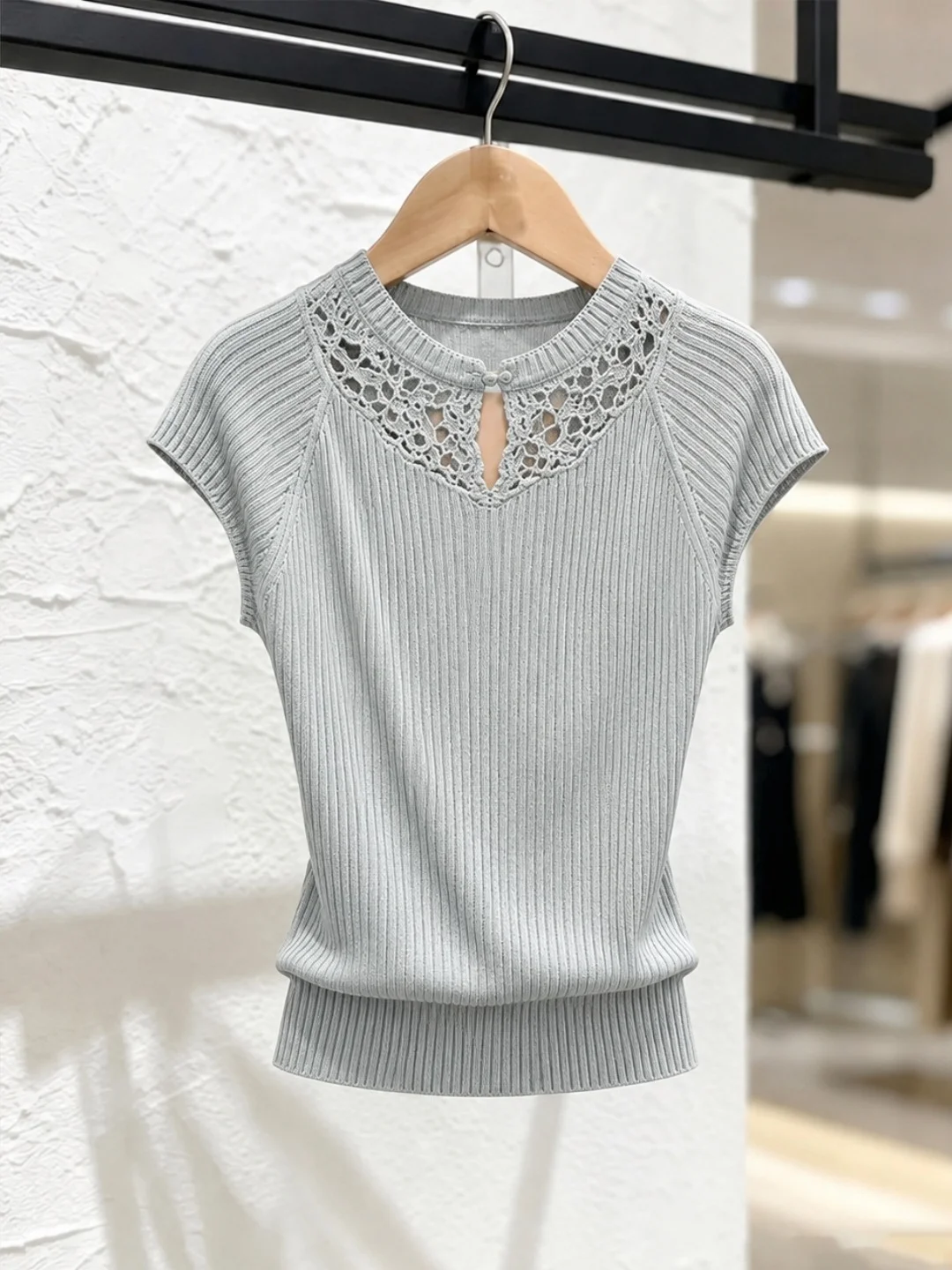 Summer Soft Comfortable Ice Silk Knitted Hollow out Overhead Top Women's Fashion Slimming High-End Feeling Korean Style round...
Summer Soft Comfortable Ice Silk Knitted Hollow out Overhead Top Women's Fashion Slimming High-End Feeling Korean Style round...