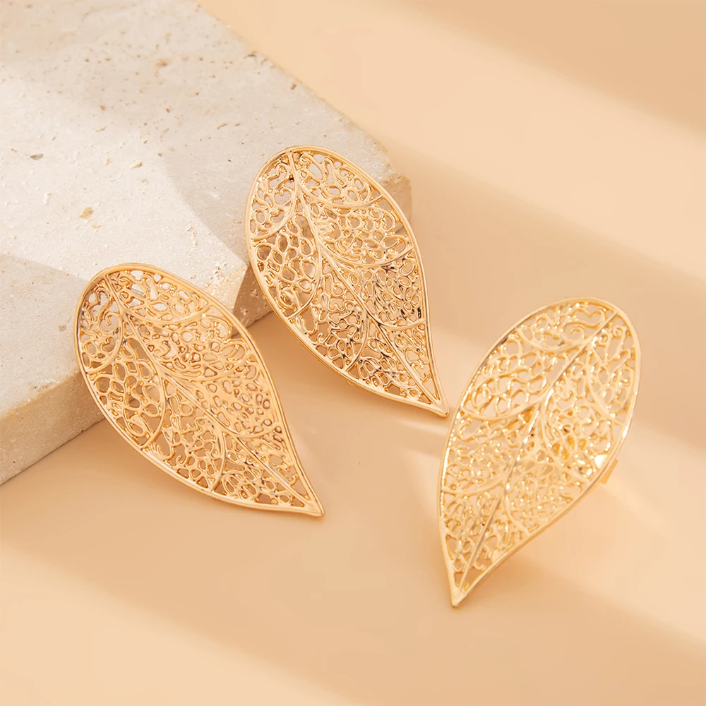 Hollow Leaves Design Jewelry Earrings with Ring Set Luxury Gold Color Earrings Finger Ring African Nigeria Style Earring Jewelry
Hollow Leaves Design Jewelry Earrings with Ring Set Luxury Gold Color Earrings Finger Ring African Nigeria Style Earring Jewelry