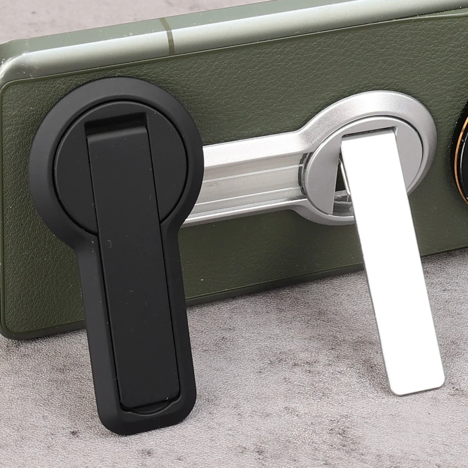 Ультратонкая складная самоклеящаяся подставка для телефона, портативный настольный держатель для iPhone, Samsung, Xiaomi, универсальный кронштейн для мобильного телефона
Ультратонкая складная самоклеящаяся подставка для телефона, портативный настольный держатель для iPhone, Samsung, Xiaomi, универсальный кронштейн для мобильного телефона