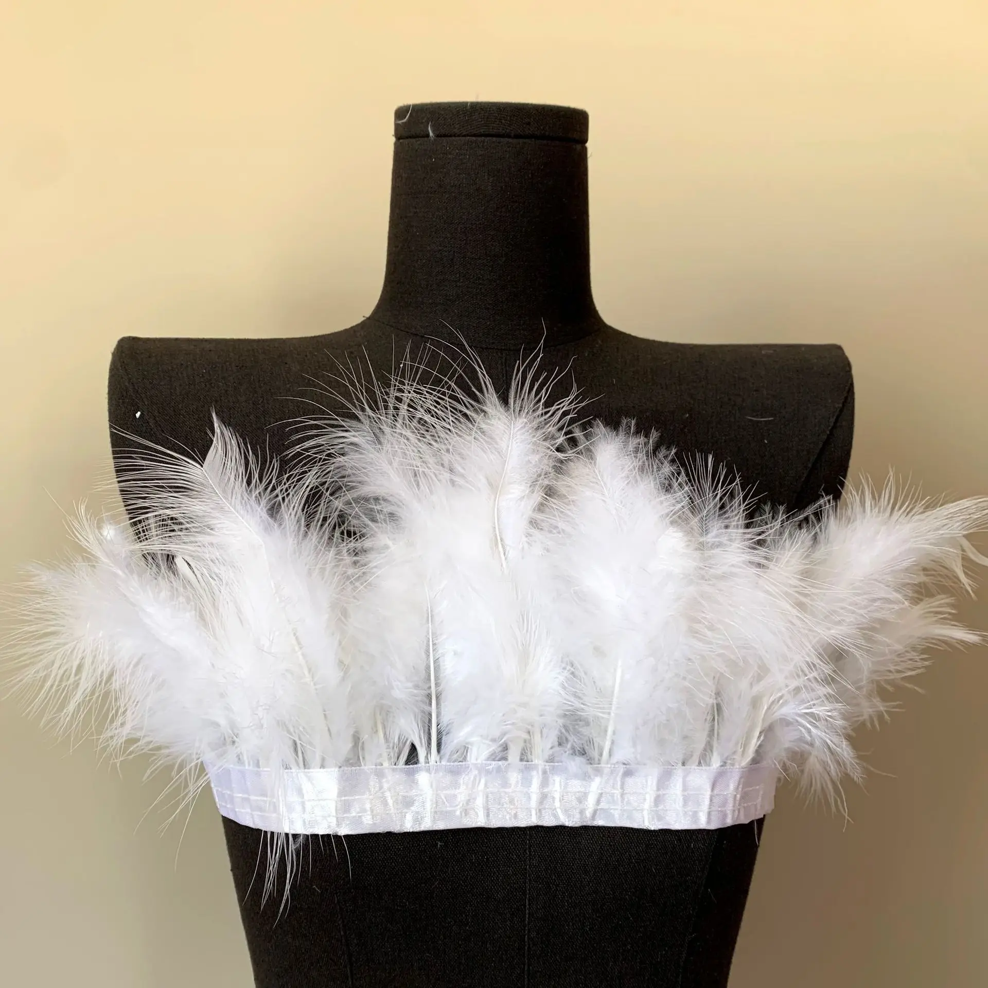 2Meter Natural Turkey Marabou Feather Trim 15-18cm Fluffy Feather Fringe Ribbon for Wedding Dress Sewing DIY Crafts Decor
2Meter Natural Turkey Marabou Feather Trim 15-18cm Fluffy Feather Fringe Ribbon for Wedding Dress Sewing DIY Crafts Decor