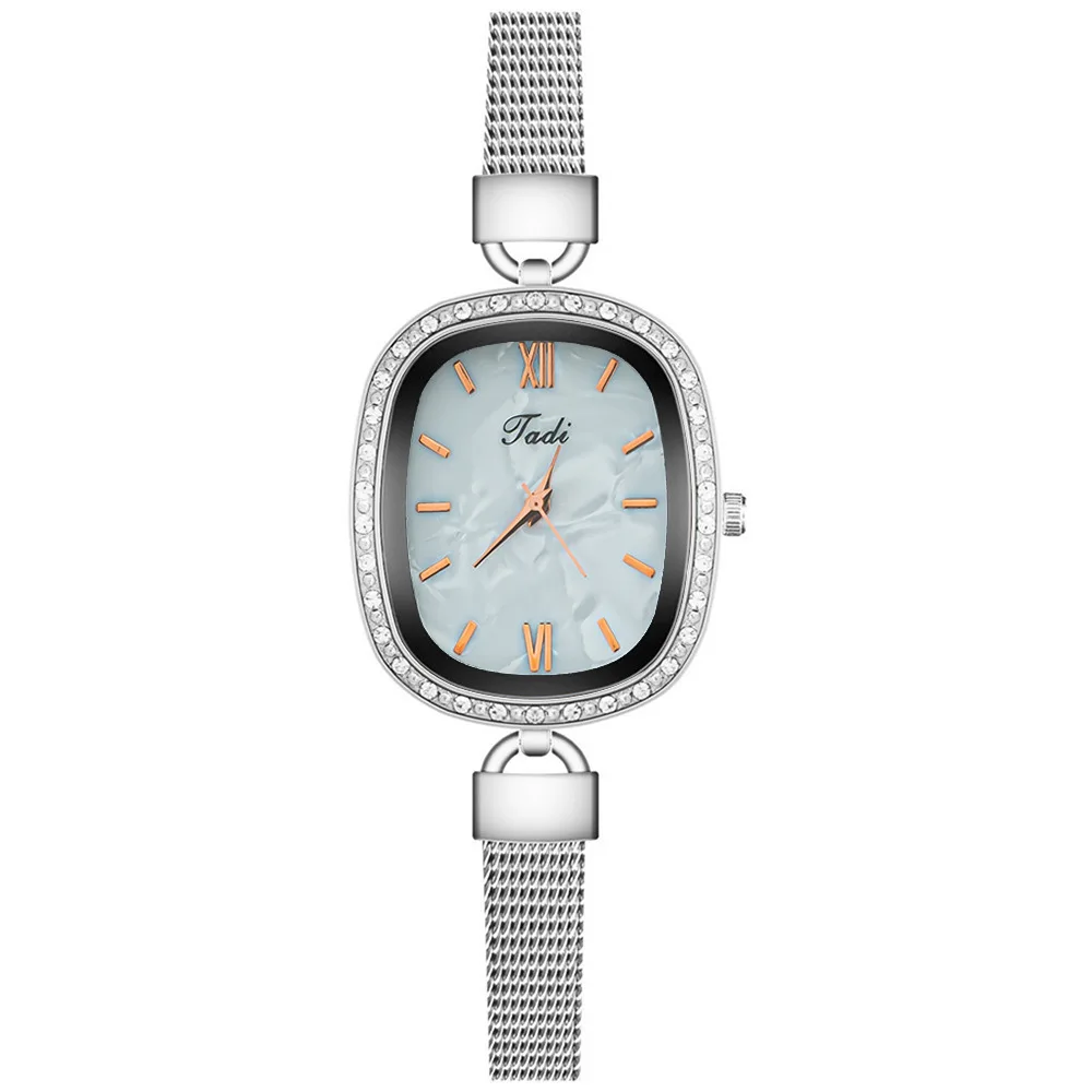 New Women's Oval Diamond Inlaid Net Red Roman Numerals Small Temperament Fashion Rhinestone Quartz Women Watch Relogio Feminino
New Women's Oval Diamond Inlaid Net Red Roman Numerals Small Temperament Fashion Rhinestone Quartz Women Watch Relogio Feminino