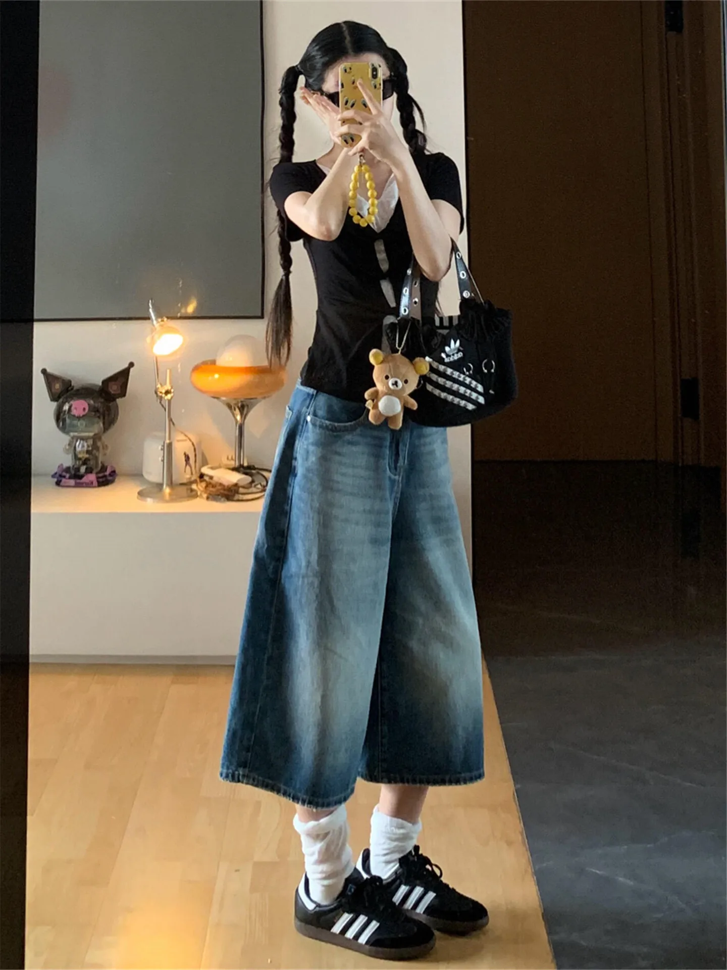 Retro American Wide Leg Jeans Women's Summer Loose Slimming Design Washed Casual Mid-Length Cotton High Waist Zipper Fly
Retro American Wide Leg Jeans Women's Summer Loose Slimming Design Washed Casual Mid-Length Cotton High Waist Zipper Fly