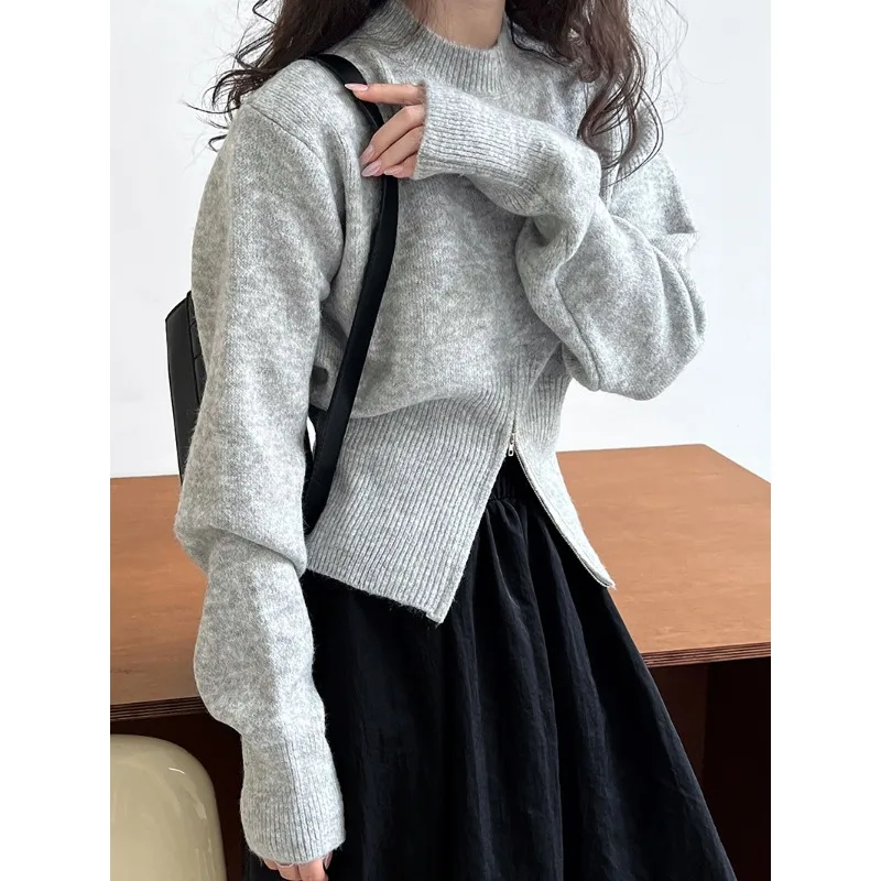 O-neck Zipper Split Solid Color Casual Long-sleeved T-shirt Women 2025 Autumn New High Street Fashion All-match Knitted Tops
O-neck Zipper Split Solid Color Casual Long-sleeved T-shirt Women 2025 Autumn New High Street Fashion All-match Knitted Tops