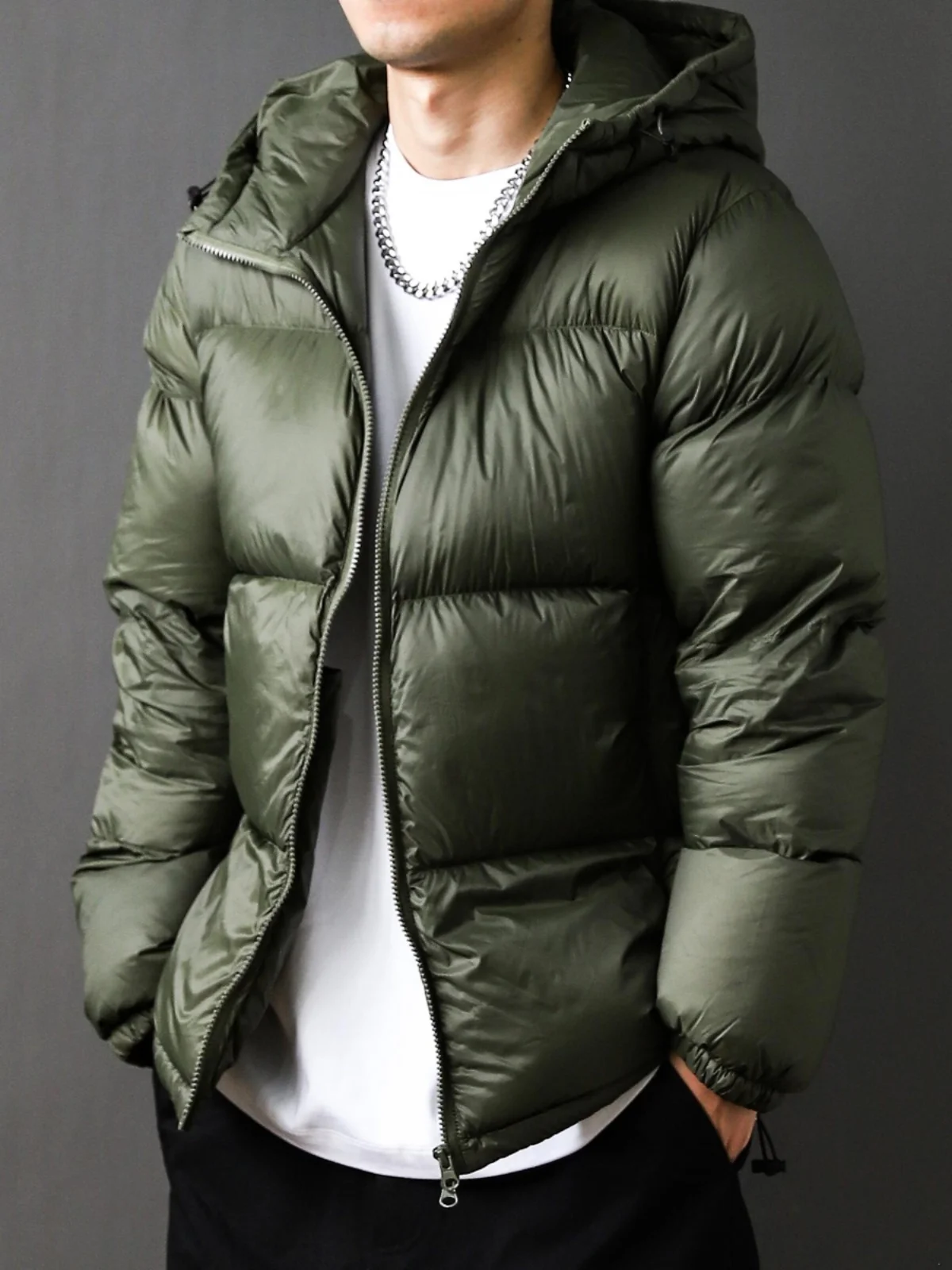 Мужской пуховик свободного кроя с капюшоном, утепленный, в американском стиле, осенне-зимний, однотонный, в стиле милитари
Мужской пуховик свободного кроя с капюшоном, утепленный, в американском стиле, осенне-зимний, однотонный, в стиле милитари