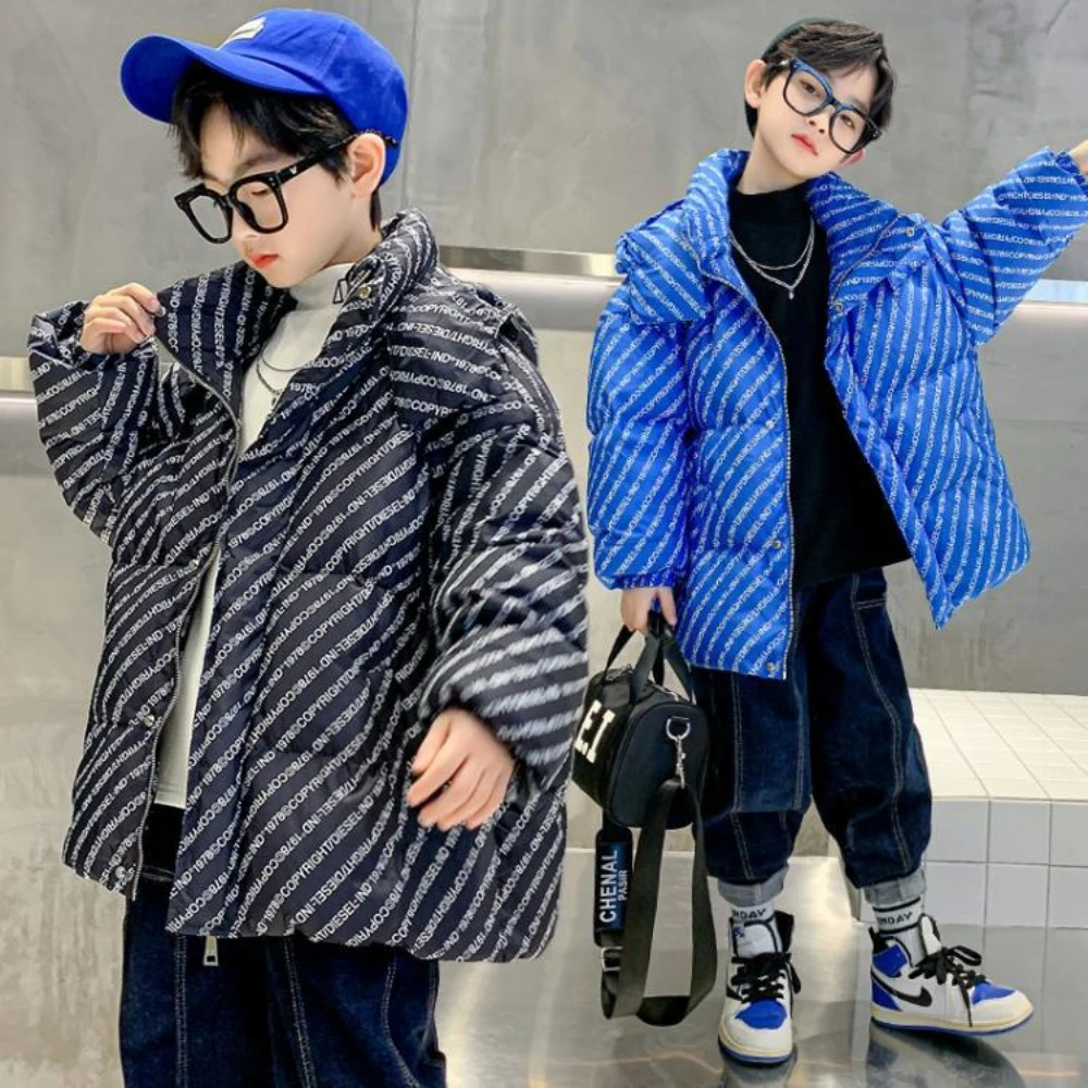 Handsome Printed Letter Hooded Full Sleeves Boys Zipper Coats Silk Floss Padded Warm Thicken 2023 Autumn Winter Fashion Jackets
Handsome Printed Letter Hooded Full Sleeves Boys Zipper Coats Silk Floss Padded Warm Thicken 2023 Autumn Winter Fashion Jackets