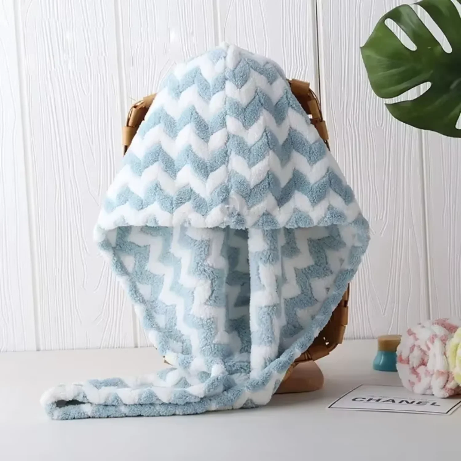 Microfiber Hair Towel Wrap Women Striped Turban Dry Anti-Frizz Hair Towel Super Aabsorbent Fast Drying Suitable Curly Long
Microfiber Hair Towel Wrap Women Striped Turban Dry Anti-Frizz Hair Towel Super Aabsorbent Fast Drying Suitable Curly Long