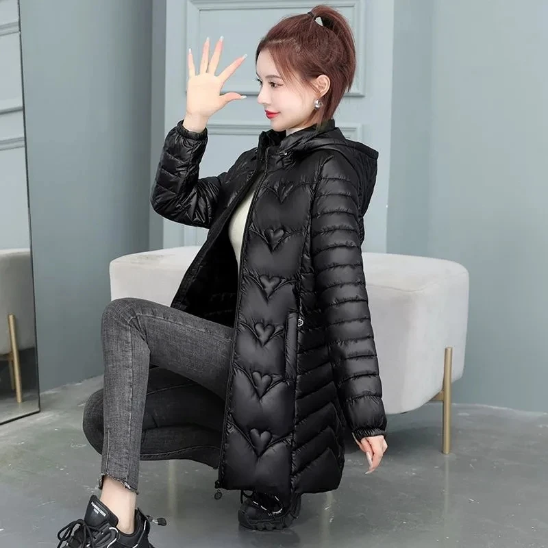 Осень-зима, новая тонкая пуховая куртка с хлопковой подкладкой, женское пальто, модное тонкое утягивающее волнистое хлопковое пальто средней длины с капюшоном 
Осень-зима, новая тонкая пуховая куртка с хлопковой подкладкой, женское пальто, модное тонкое утягивающее волнистое хлопковое пальто средней длины с капюшоном