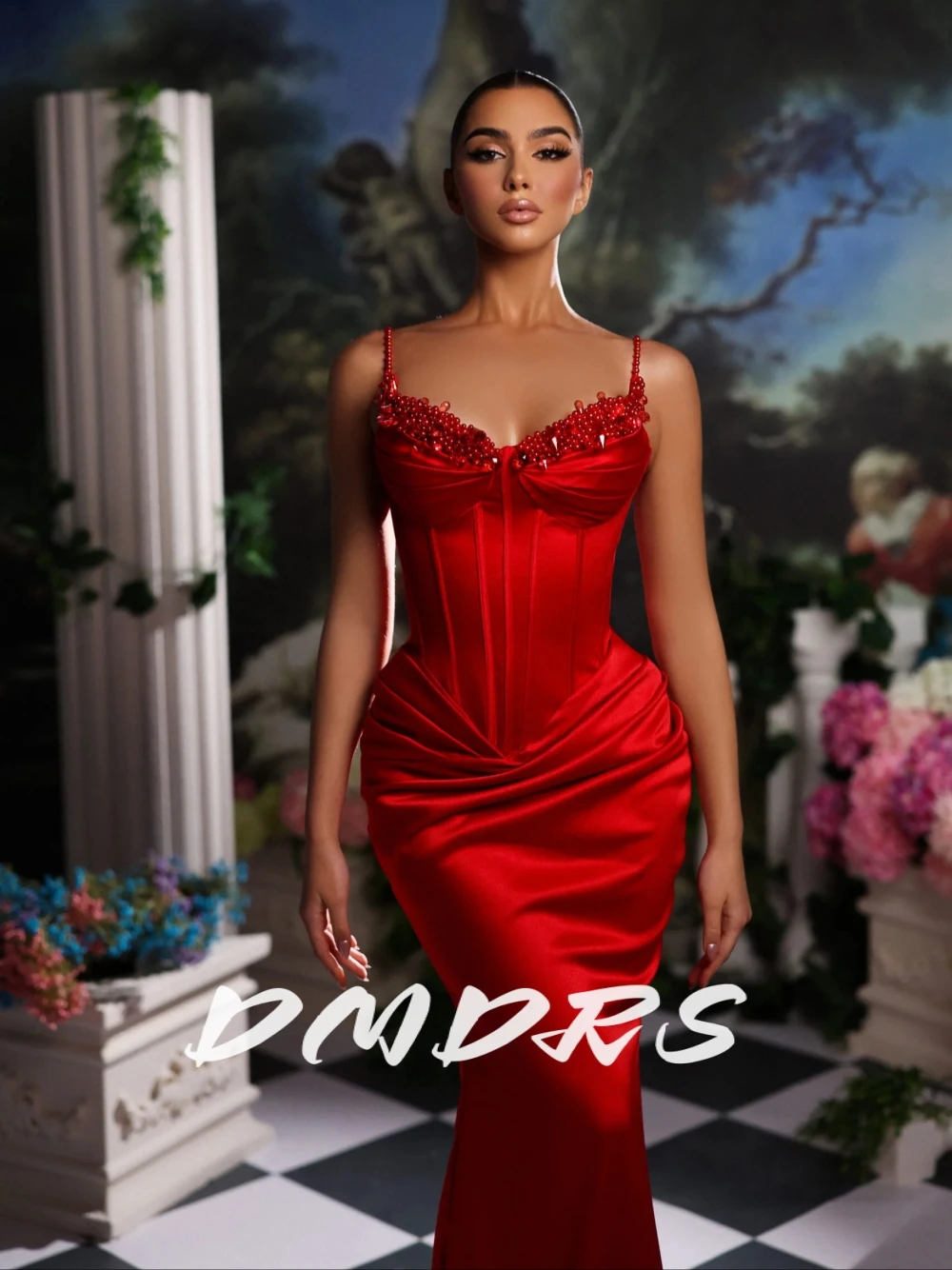 Bright Red Soft Satin Evening Dress Fashionable Pearls Straps Modern V Neckline Mermaid Prom Gown Customized Formal Events Wear
Bright Red Soft Satin Evening Dress Fashionable Pearls Straps Modern V Neckline Mermaid Prom Gown Customized Formal Events Wear