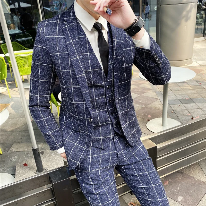 2023New business handsome (suit + vest + trousers) checkered fashion handsome casual British party wedding dress three sets
2023New business handsome (suit + vest + trousers) checkered fashion handsome casual British party wedding dress three sets