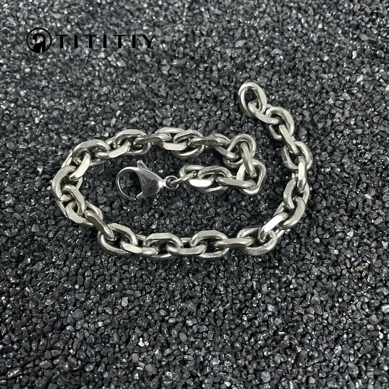 New Pure Titanium Angle Chain Bracelet with A Width of 7mm Lightweight and Anti Allergic A Bracelet Gift with A Length of 200mm
New Pure Titanium Angle Chain Bracelet with A Width of 7mm Lightweight and Anti Allergic A Bracelet Gift with A Length of 200mm