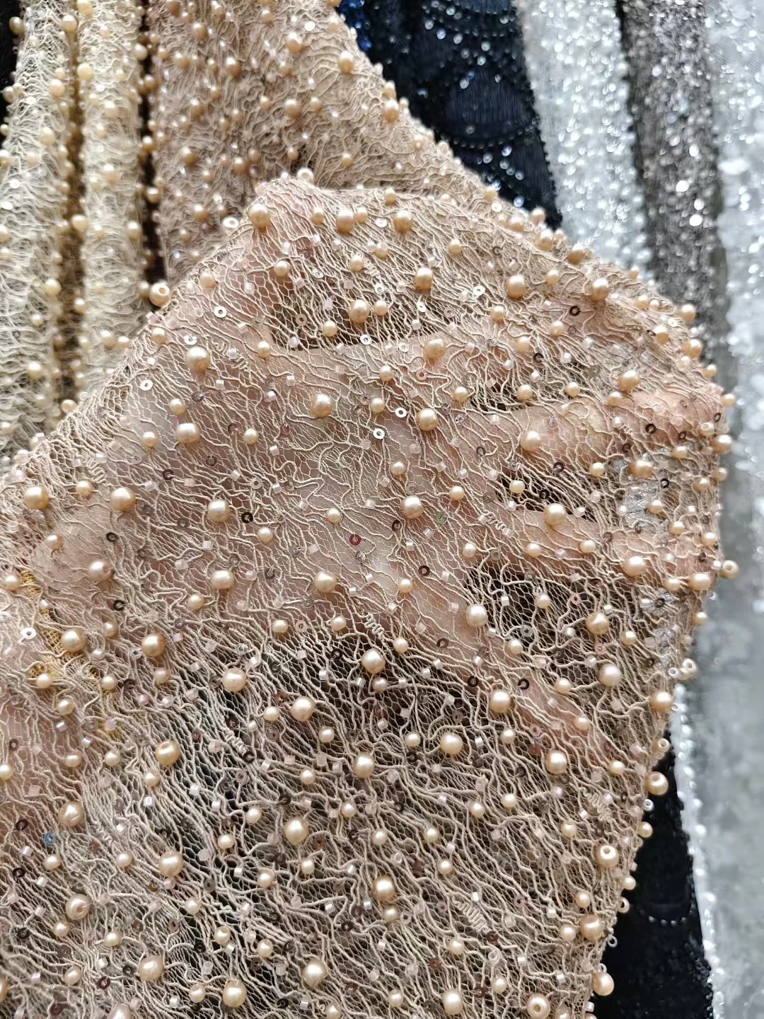 African Mesh Lace Fabric Nigerian Beads pearl Lace Fabric 2025 High Quality Nigeria Lace Dresses for Women Party Wedding Sewing
African Mesh Lace Fabric Nigerian Beads pearl Lace Fabric 2025 High Quality Nigeria Lace Dresses for Women Party Wedding Sewing