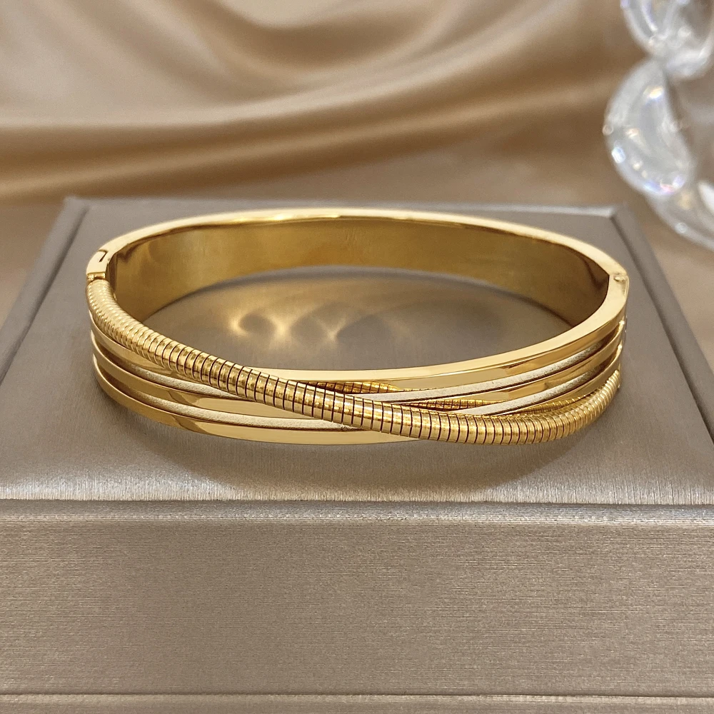 DODOHAO Creative Hollow Geometry Interlace Stainless Steel Bangle for Women Waterproof Gold Plated Cuff Bracelet Stacked Jewelry
DODOHAO Creative Hollow Geometry Interlace Stainless Steel Bangle for Women Waterproof Gold Plated Cuff Bracelet Stacked Jewelry