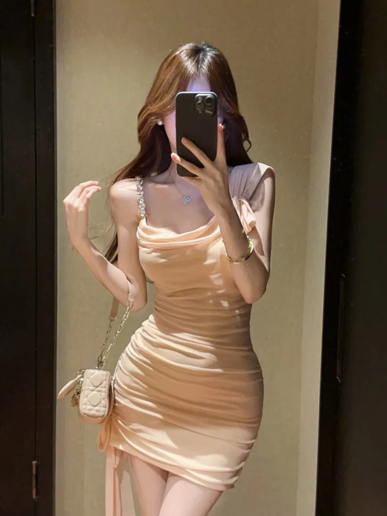 Платье-комбинация Pure Desire Sweet Spicy Girl с U-образным вырезом и завязками, летнее, уникальный дизайн, с эффектом коррекции фигуры, базовое платье
Платье-комбинация Pure Desire Sweet Spicy Girl с U-образным вырезом и завязками, летнее, уникальный дизайн, с эффектом коррекции фигуры, базовое платье
