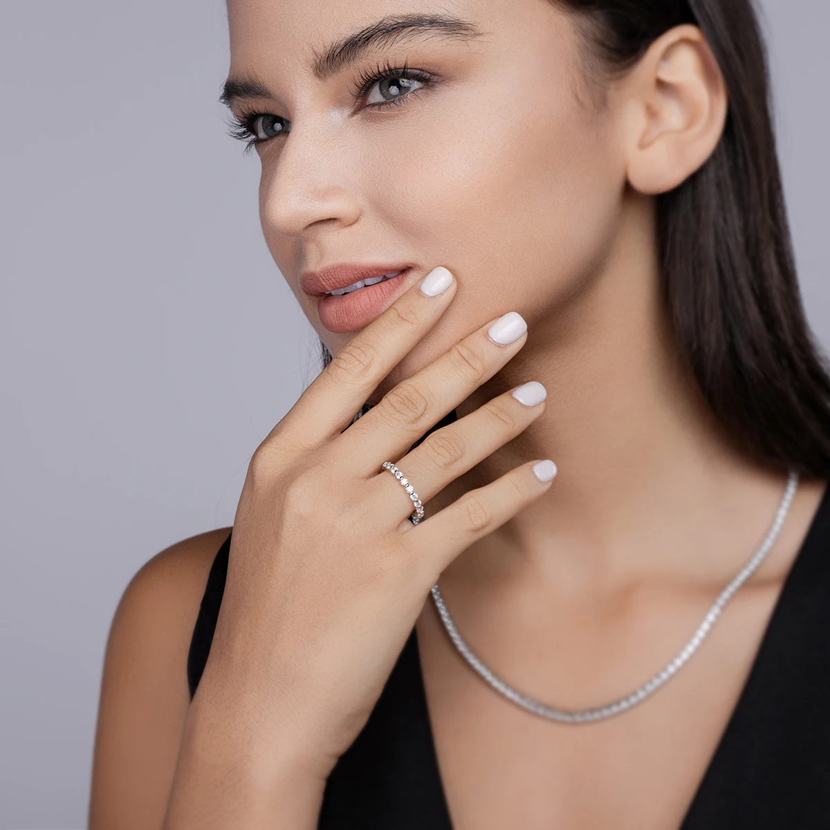 Stunning S925 Silver Moissanite Engagement Ring - Dazzling Quality for Timeless Elegance - Perfect Gift for Any Occasion
Stunning S925 Silver Moissanite Engagement Ring - Dazzling Quality for Timeless Elegance - Perfect Gift for Any Occasion