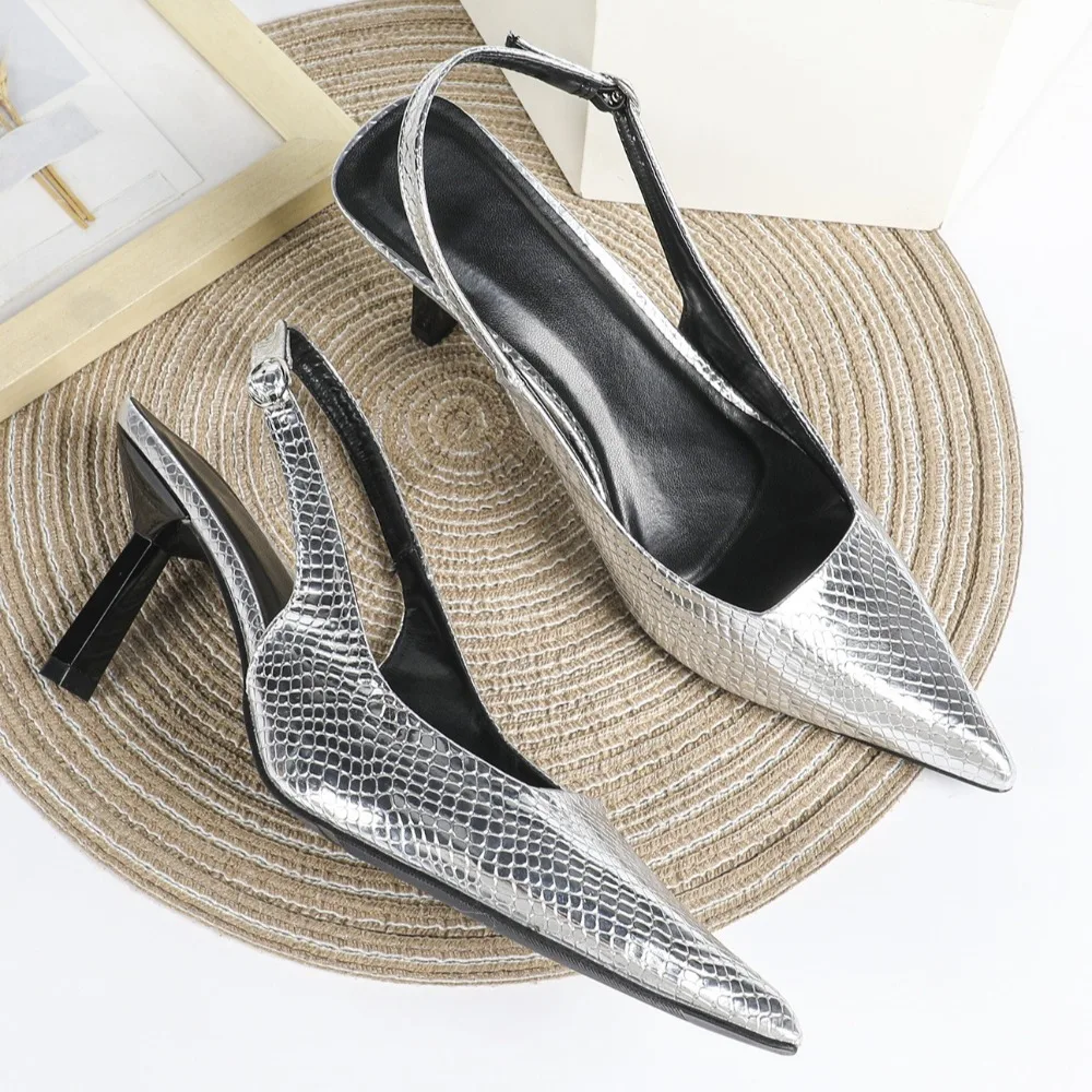 Women's Summer Sandals New Fashion Versatile Comfortable Premium Pointed Head Shallow Heel High Heels Silver Sandals Women
Women's Summer Sandals New Fashion Versatile Comfortable Premium Pointed Head Shallow Heel High Heels Silver Sandals Women