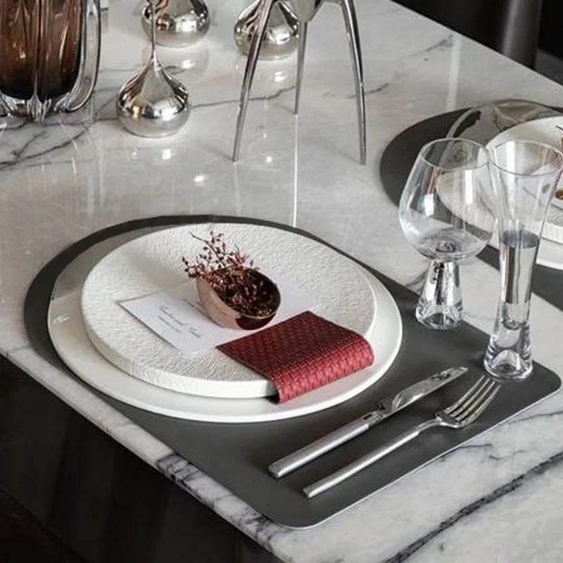 Display high-end ceramic dinner plates, model rooms, clubs, soft decoration tables
Display high-end ceramic dinner plates, model rooms, clubs, soft decoration tables