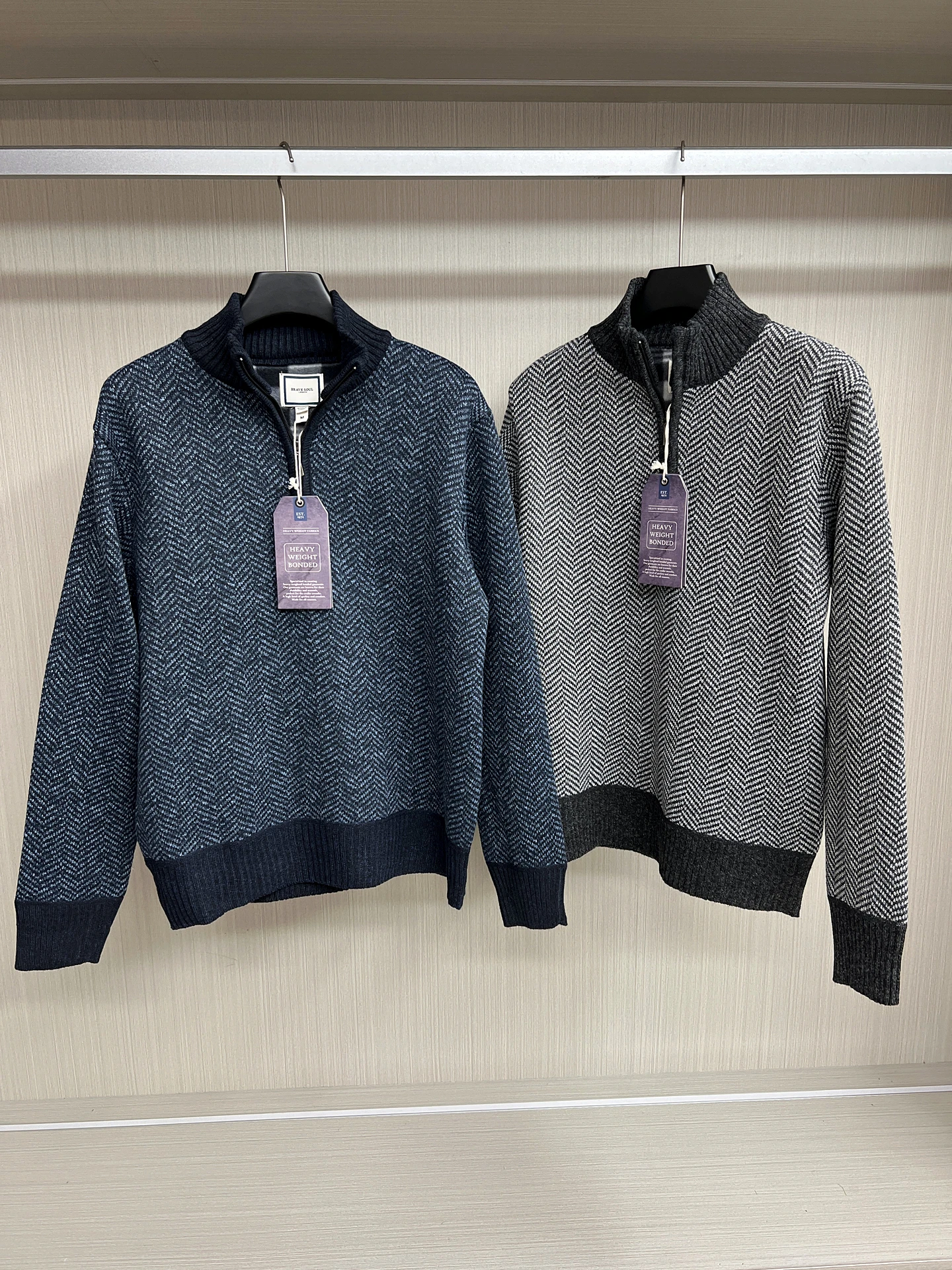 Вязаный повседневный свитер на подкладке Fce с застежкой-молнией и воротником-стойкой в клетку для мужчин, теплый для отдыха, полиэфирное волокно
Вязаный повседневный свитер на подкладке Fce с застежкой-молнией и воротником-стойкой в клетку для мужчин, теплый для отдыха, полиэфирное волокно