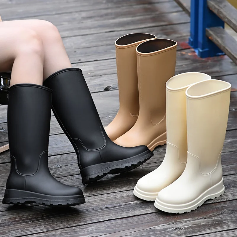 Warm High-Tube Women's Rain Boots Detachable Cotton Waterproof Winter Fashionable Rain Shoes Versatile Water Shoes
Warm High-Tube Women's Rain Boots Detachable Cotton Waterproof Winter Fashionable Rain Shoes Versatile Water Shoes