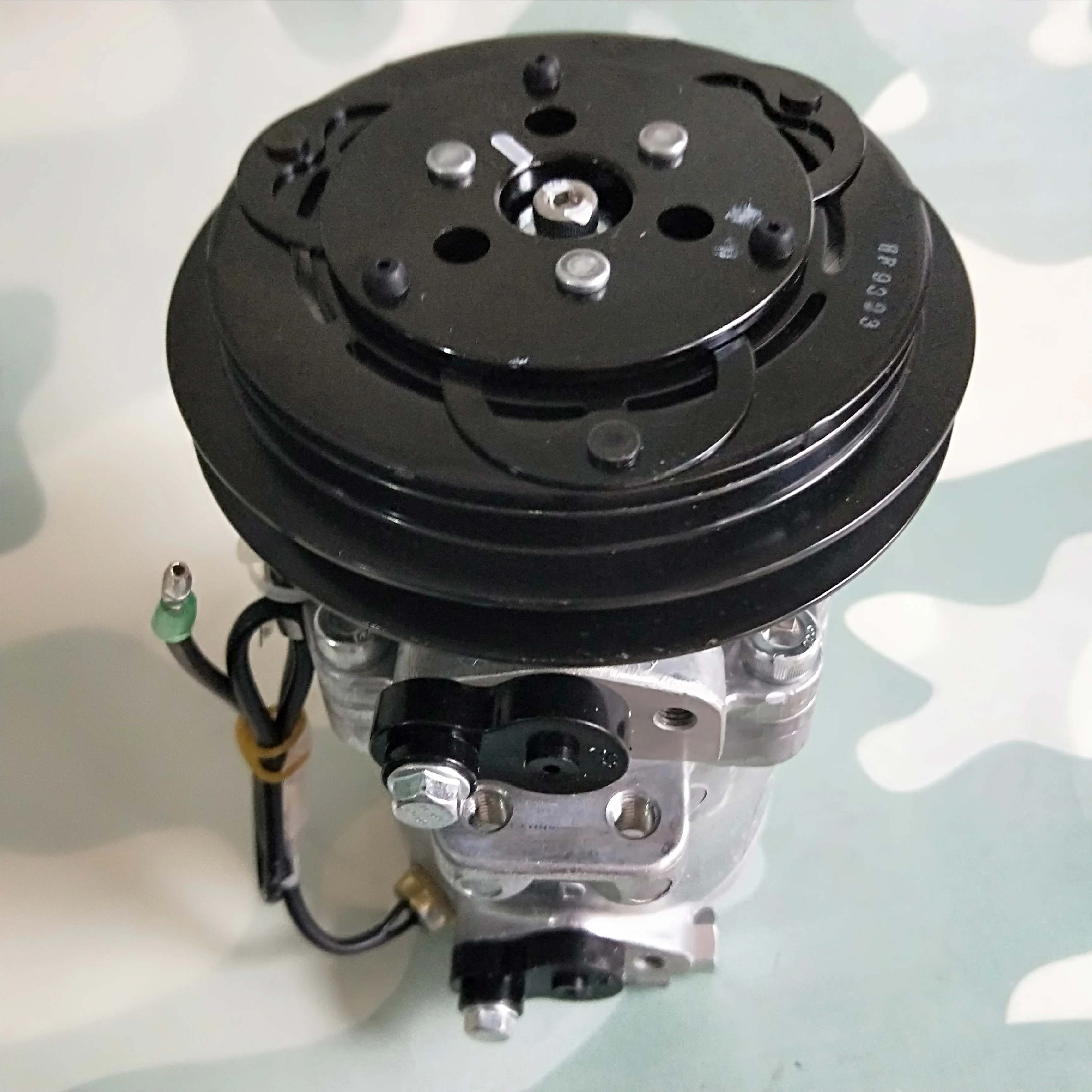 EQ2102N Air Conditioning Compressor 81A07B-04100 Type Air Conditioning Air Pump Quality Checked for HVAC R410A System
EQ2102N Air Conditioning Compressor 81A07B-04100 Type Air Conditioning Air Pump Quality Checked for HVAC R410A System