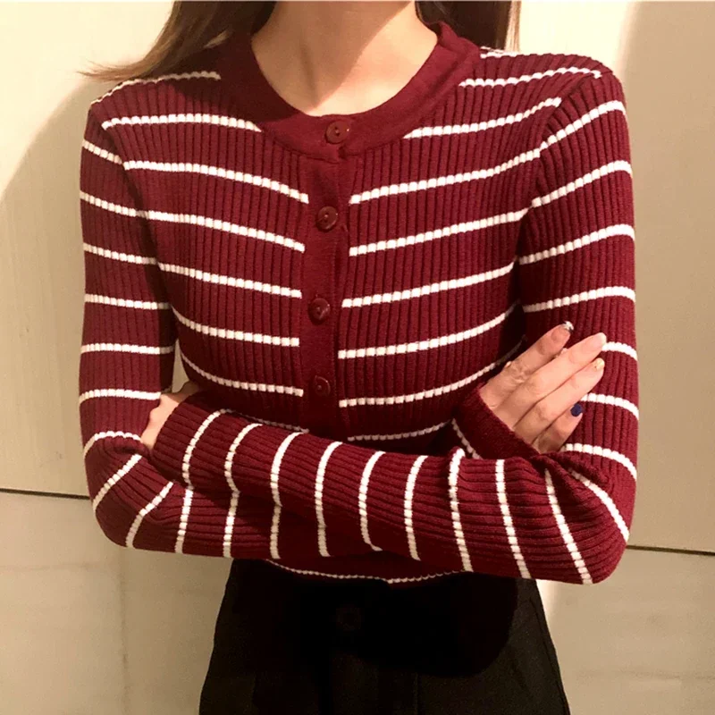 EVNISI Women Stripes O-neck Buttoned Up Sweaters Long Sleeve Knitted Sweater Slim Women Jumpers Tops 2024 Autumn Winter
EVNISI Women Stripes O-neck Buttoned Up Sweaters Long Sleeve Knitted Sweater Slim Women Jumpers Tops 2024 Autumn Winter