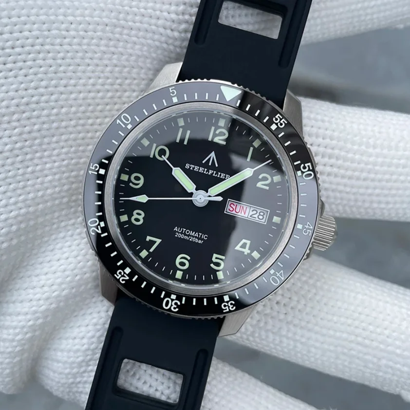 STEELFLIE Men Automatic Watch 41mm Mechanical Wristwatch Diver 20Bar Waterproof C3 Luminous Sapphire Mirror NH36 Week Date
STEELFLIE Men Automatic Watch 41mm Mechanical Wristwatch Diver 20Bar Waterproof C3 Luminous Sapphire Mirror NH36 Week Date