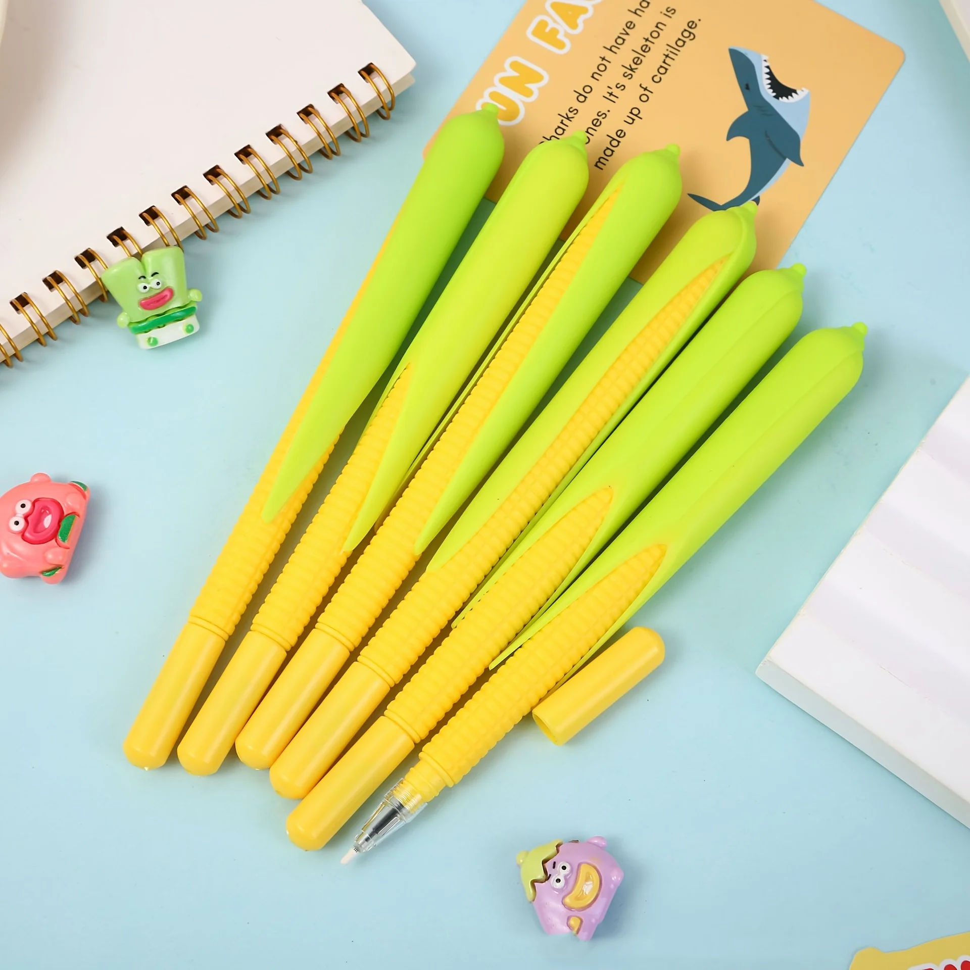 10-Piece Set of Corn-Shaped Black Gel Pens, Plant-Based Soft Rubber Corn Cobs Pens, Study Signature Pens, Corn Water-Based Signature Pens, Cute Student Pens
10-Piece Set of Corn-Shaped Black Gel Pens, Plant-Based Soft Rubber Corn Cobs Pens, Study Signature Pens, Corn Water-Based Signature Pens, Cute Student Pens