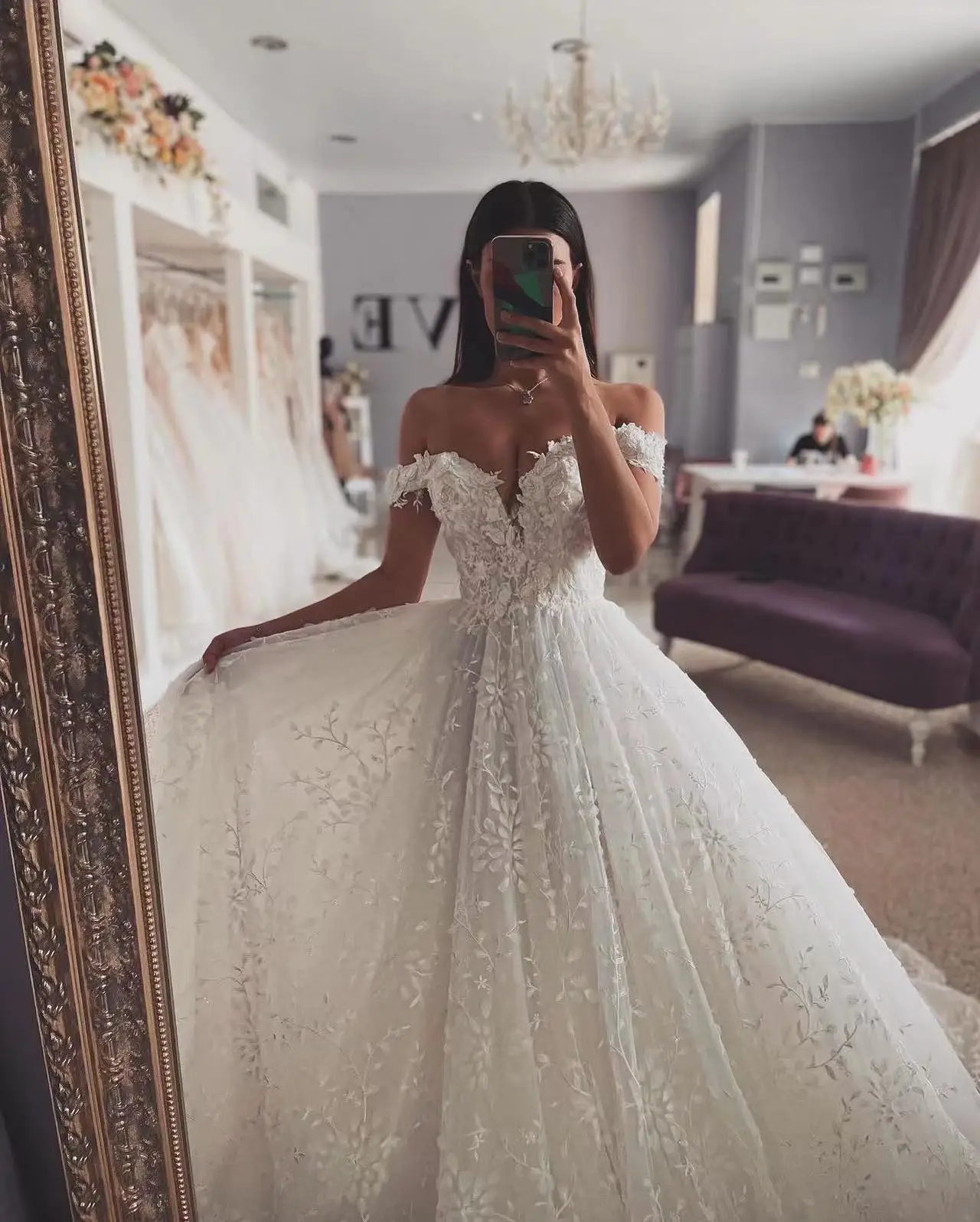 Lace Wedding Dresses Off the Shoulder V Neck Lace Ball Gown Lace Appliques A Line Bridal Dresses Gowns
Lace Wedding Dresses Off the Shoulder V Neck Lace Ball Gown Lace Appliques A Line Bridal Dresses Gowns