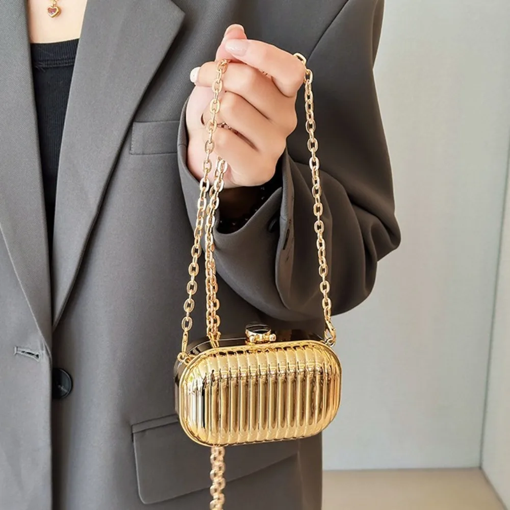 Fashion Mini Single Shoulder Bag Golden Silver Korean Style Lipstick Storage Bag Solid Color Purse Small Square Bag Outdoor
Fashion Mini Single Shoulder Bag Golden Silver Korean Style Lipstick Storage Bag Solid Color Purse Small Square Bag Outdoor