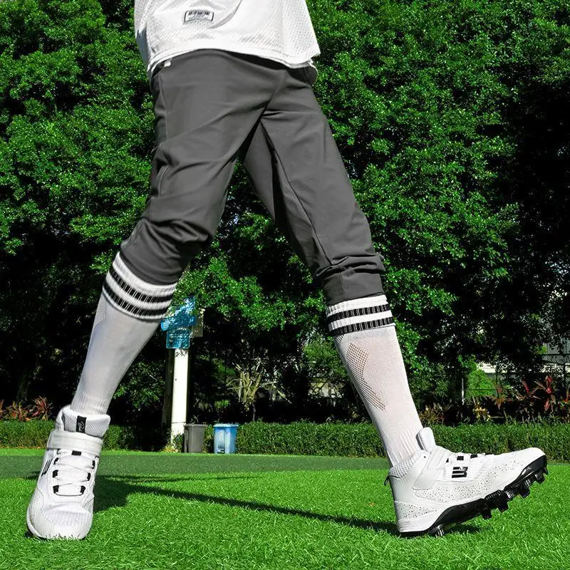 Baseball shoes men's high-color hundred sports shoes new casual outdoor non-slip breathable training spikes softball shoes
Baseball shoes men's high-color hundred sports shoes new casual outdoor non-slip breathable training spikes softball shoes