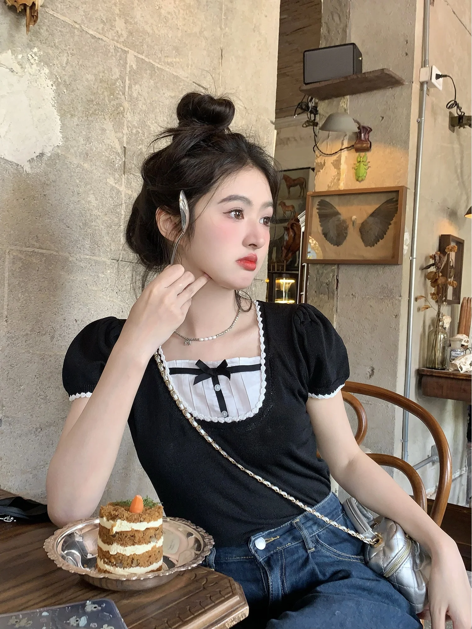 Princess Style Short Knitted Sweater Women's Fashion Slim Fit Knot Top Spring Season Casual Wear Bubble Sleeve
Princess Style Short Knitted Sweater Women's Fashion Slim Fit Knot Top Spring Season Casual Wear Bubble Sleeve