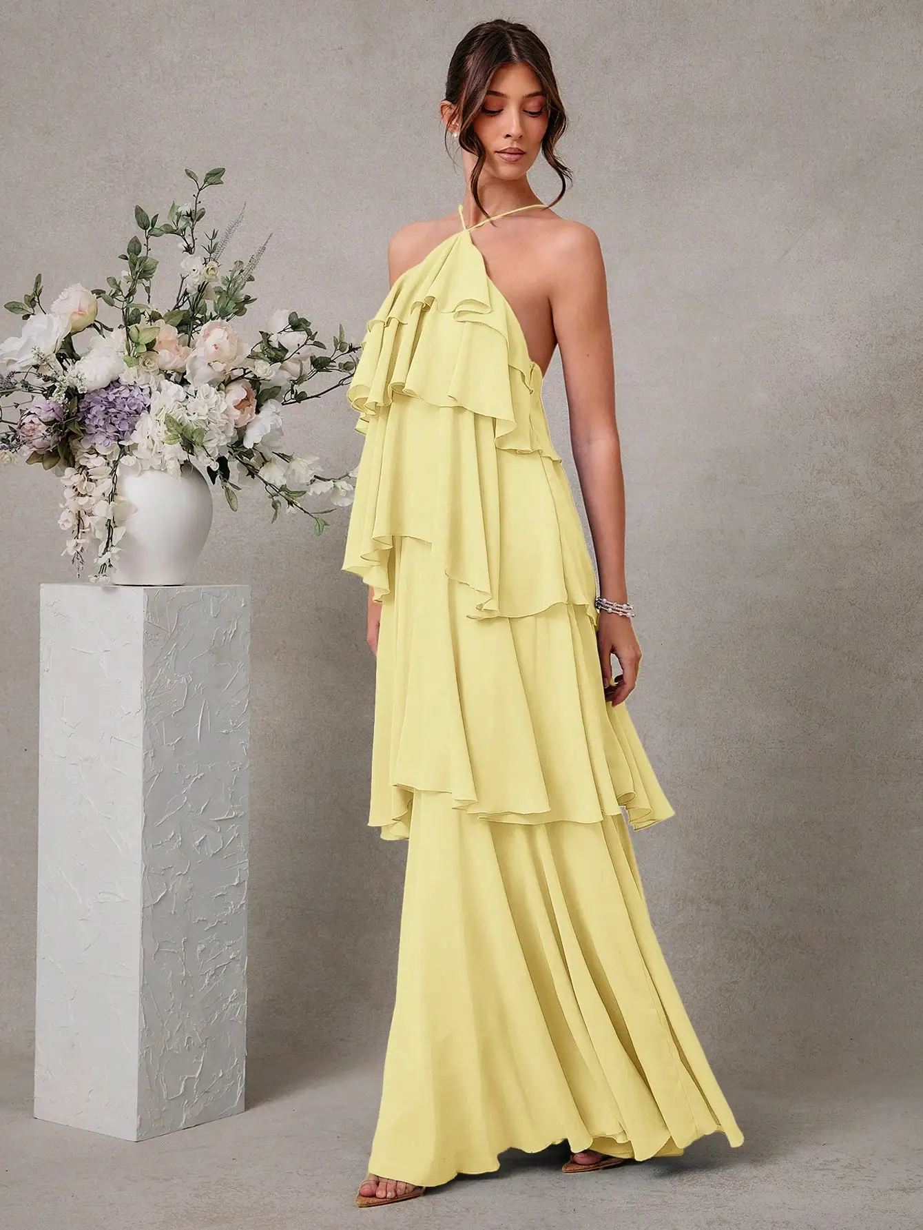 Elegant Romantic Solid Halter Tiered Chiffon Maxi Dress For Wedding Guest
Elegant Romantic Solid Halter Tiered Chiffon Maxi Dress For Wedding Guest