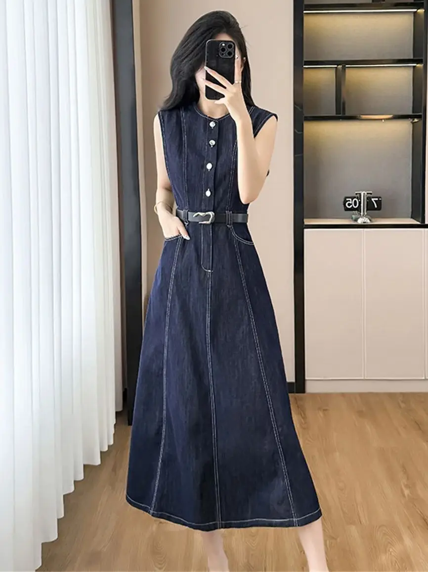 Vintage Solid Denim Dress Women Summer New Sleeveless O-neck Single Breasted Jean Pocket A Line Long Robes Vestidos
Vintage Solid Denim Dress Women Summer New Sleeveless O-neck Single Breasted Jean Pocket A Line Long Robes Vestidos