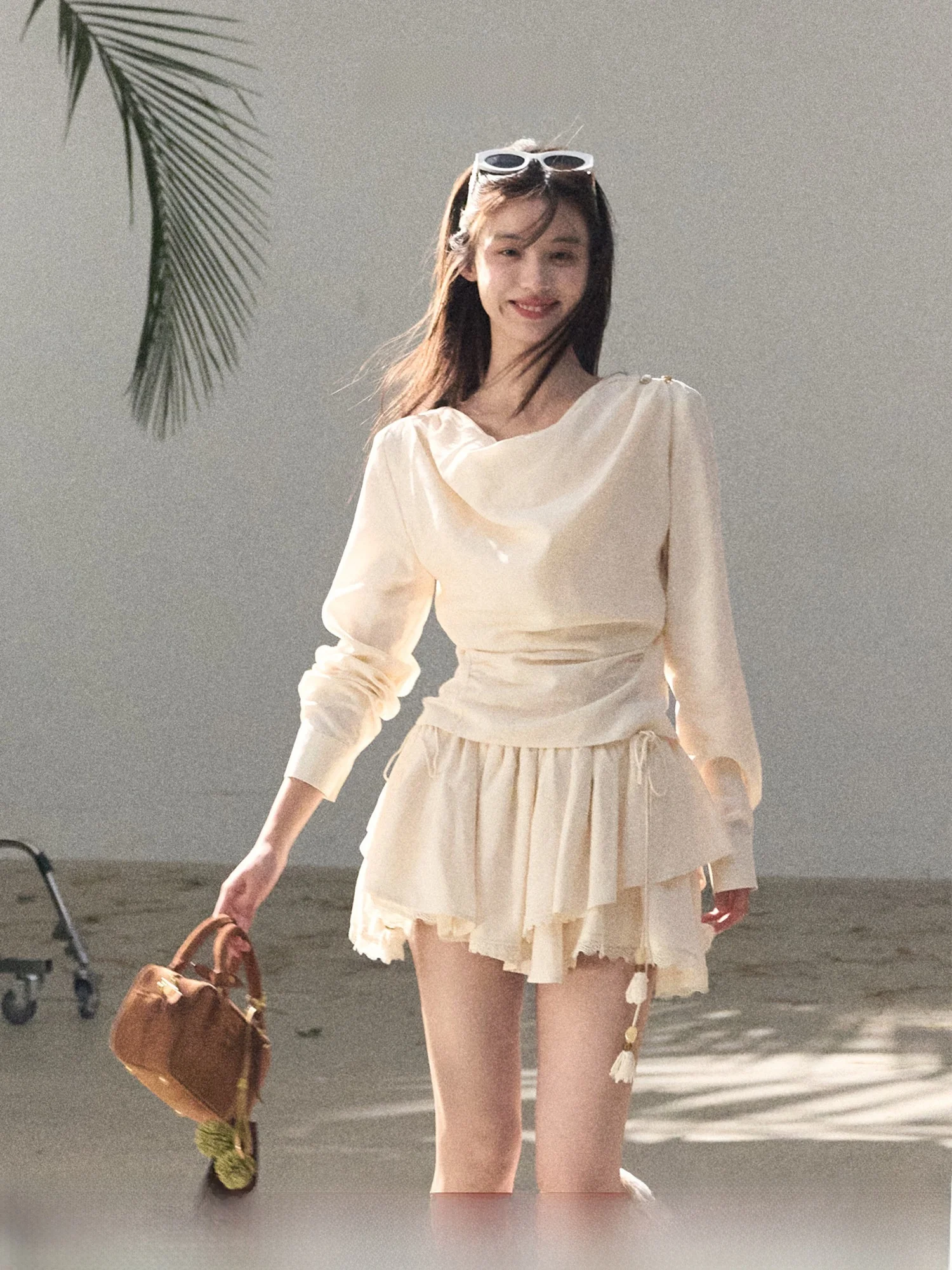 OAKMOO Gentle Island Lace Long Sleeve Women's Top Skirt Set Linen Half-length Skirt Casual Style Spring Autumn Summer Fashion
OAKMOO Gentle Island Lace Long Sleeve Women's Top Skirt Set Linen Half-length Skirt Casual Style Spring Autumn Summer Fashion
