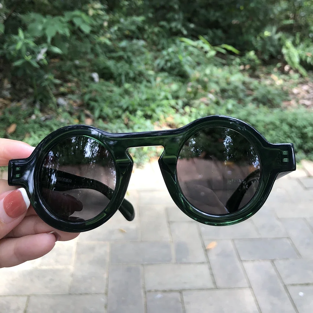 TAORED Fashionable European and American Thick Acetate Sunglasses Polarized Round Frame Designer Sunglasses for Women and Men
TAORED Fashionable European and American Thick Acetate Sunglasses Polarized Round Frame Designer Sunglasses for Women and Men